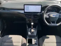 Usado Ford Focus ST-Line 123 CV (90 kW) 2023 Gris Utilitario