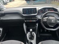 Used Peugeot 208 Active+ 74 HP (54 kW) 2023 White Hatchback