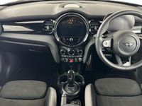 Usado Mini Cooper Hatch 134 HP (98 kW) 2023 Branco Citadino