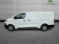 Used Vauxhall Vivaro S 100 HP (73 kW) 2021 White MPV