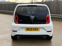 Usado VW up! Black Edition 65 HP (47 kW) 2021 Branco Citadino