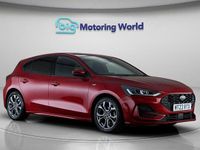 Used Ford Focus ST-Line 125 HP (91 kW) 2023 Red Hatchback