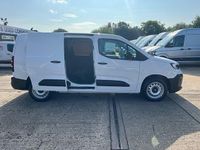 New Citroën Berlingo 100 HP (73 kW) 2025 White MPV