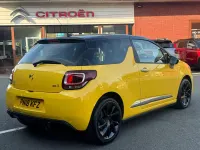 Used DS Automobiles DS3 Crossback Connected Chic 108 HP (79 kW) 2018 Yellow SUV