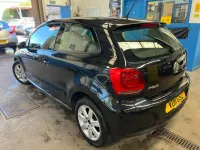 Begagnad VW Polo SE 2011 Svart Halvkombi