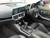 Used BMW 318 Sport Line 147 HP (108 kW) 2019 Grey Sedan