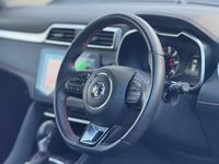 Used MG ZS Excite 111 HP (81 kW) 2023 Red SUV