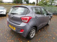 used Hyundai i10 PREMIUM Hatchback