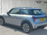 Begagnad Mini Cooper Classic 156 HK (114 kW) 2024 Silver Halvkombi