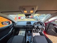 Used Mazda 3 100 HP (73 kW) 2014 Red Hatchback