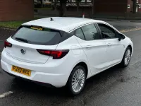 Used Vauxhall Astra Elite 2020 White Hatchback