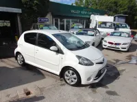 Used Toyota Aygo 68 HP (50 kW) 2012 White Hatchback