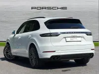 Used Porsche Cayenne Platinum Edition 334 HP (245 kW) 2022 White SUV