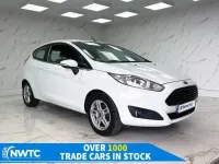Used Ford Fiesta Zetec 2013 White Hatchback