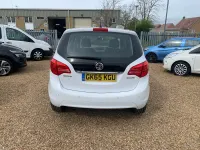 Used Vauxhall Meriva 110 HP (80 kW) 2015 White MPV
