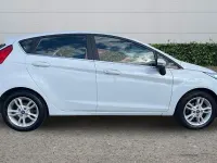 Usado Ford Fiesta Zetec 101 CV (74 kW) 2017 Utilitario