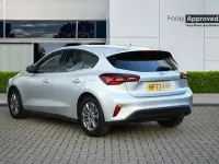 Begagnad Ford Focus Titanium 2024 Silver Halvkombi