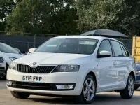 Used Skoda Rapid SE 90 HP (66 kW) 2015 White Hatchback
