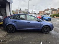Used Ford Focus 100 HP (73 kW) 2005 Blue Hatchback