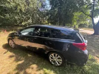 Used Toyota Auris Hybrid 2014 Black Estate