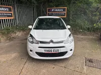 Begagnad Citroën C3 PureTech 2016 Vit Halvkombi