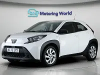 Usado Toyota Aygo X PURE 72 HP (52 kW) 2022 Branco SUV