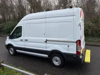 Usado Ford Transit 130 CV (95 kW) 2018 Blanco Van
