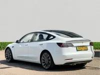 Używany Tesla Model 3 Performance 330 kW (449 KM) 2023 Sedan/Limuzyna