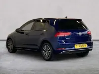 Used VW Golf VII SE 115 HP (84 kW) 2018 Blue Hatchback