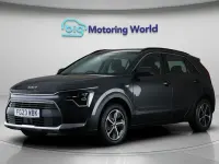 Gebraucht Kia Niro 141 PS (103 kW) 2023 Grau SUV