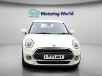 Second-hand Mini ONE Classic 102 CP (75 kW) 2020 Alb Hatchback