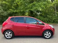 Second-hand Kia Venga 125 CP (91 kW) 2012 Roșu Hatchback