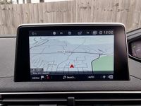 Used Peugeot 3008 Allure 130 HP (95 kW) 2019 White Hatchback