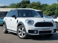 Used Mini Cooper 136 HP (100 kW) 2018 White Hatchback