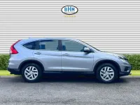 Used Honda CR-V S 120 HP (88 kW) 2017 Polished metal silver SUV