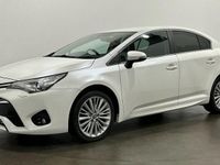 Used Toyota Avensis 143 HP (105 kW) 2016 White Sedan