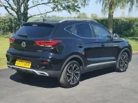 Używany MG ZS Exclusive 106 KM (77 kW) 2023 Czarny SUV