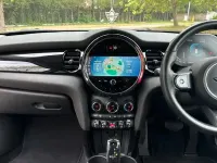 Usado Mini Cooper Classic 134 HP (98 kW) 2023 Vermelho Citadino