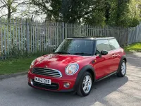 Usado Mini Cooper Hatch 2012 Rojo Utilitario