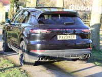Used Porsche Cayenne 440 HP (323 kW) 2020 Black SUV