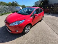 Used Ford Fiesta Zetec 70 HP (51 kW) 2011 Red Hatchback