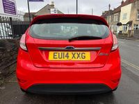 Used Ford Fiesta Zetec 82 HP (60 kW) 2014 Red Hatchback