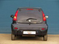 Second-hand Peugeot 107 Allure 68 CP (50 kW) 2013 Negru Hatchback