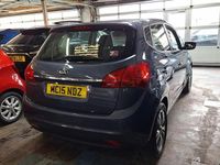 Used Kia Venga 123 HP (90 kW) 2015 Blue Hatchback