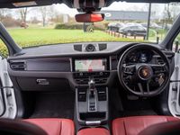 Used Porsche Macan 440 HP (323 kW) 2022 White SUV