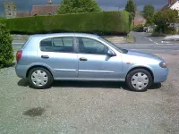 Used Nissan Almera SE 2004 Blue Hatchback