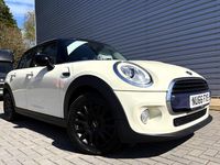 Używany Mini Cooper Hatch 2016 Beżowy Hatchback