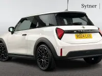 Used Mini Cooper S Hatch 201 HP (147 kW) 2024 White Hatchback