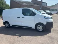 Begagnad Vauxhall Vivaro 100 HK (73 kW) 2020 Vit Minibuss