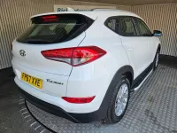 Used Hyundai Tucson SE 116 HP (85 kW) 2017 White SUV